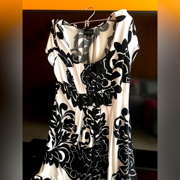 Classy En Focus size 8 dress ENFOCUS DRESS EN FOCUS SIZE 8 black white dress - Picture 3 of 7